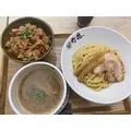 みお|小田原市 栄町のガールズバー|& Co.(アンドコー)