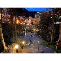 乙川 ゆあ