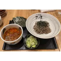 佐野 エマ