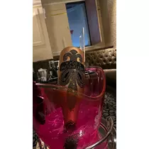 由依
