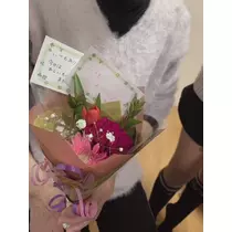 唯依