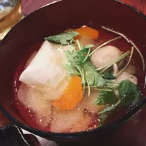 愛羽 仁美