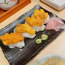愛羽 仁美