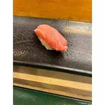 泉 りさ