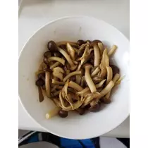 エミ （スタッフ）