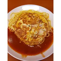 エミ （スタッフ）