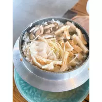 小鳥遊 もか