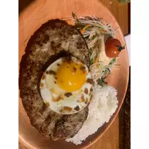 三鷹 真綺