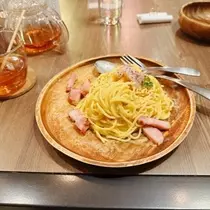 足立 はな
