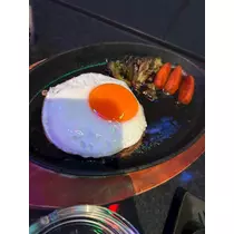 三鷹 真綺