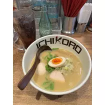 みあ