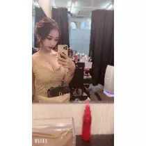 由依