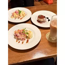 逢出 ゆい