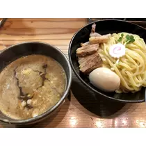 あきな