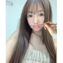 葉月 りほ