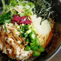 マユ