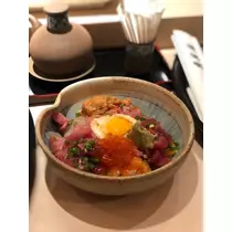華