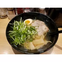 エミ （スタッフ）
