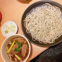 愛羽 仁美