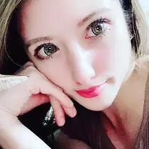 一咲 エム