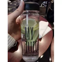 愛羽 仁美