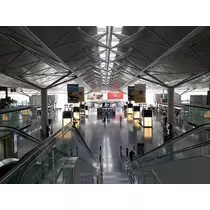 エミ （スタッフ）