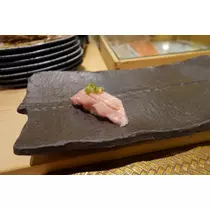 美波 ななみ