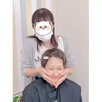 エミ （スタッフ）