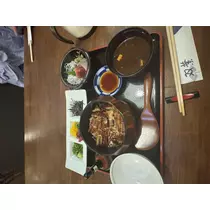 せり