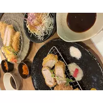 あや