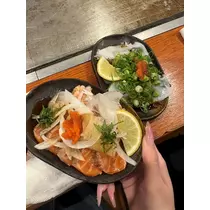 佐野 エマ