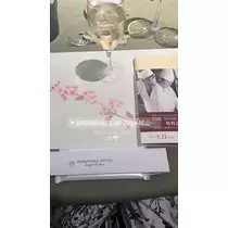 由依