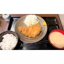 愛羽 仁美