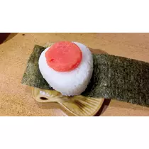 愛羽 仁美