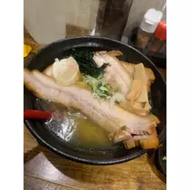 三鷹 真綺