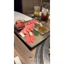 佐野 エマ