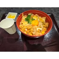 エミ （スタッフ）
