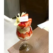 みさ