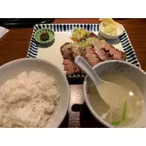三鷹 真綺