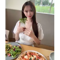 葉月 りほ