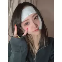黒服みい