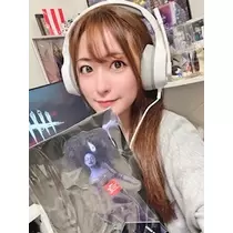朔間 まりな
