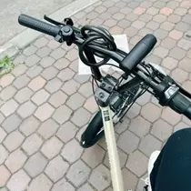 足立 はな