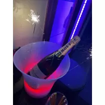 ゆうり