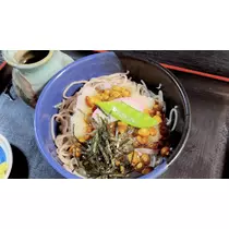 愛羽 仁美
