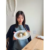 夏目 梨仔