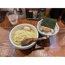 みさ