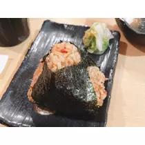 愛羽 仁美