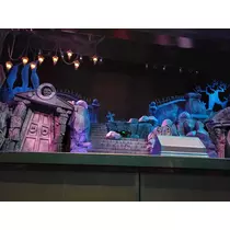 エミ （スタッフ）
