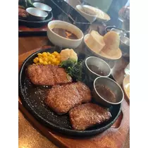 美波 ななみ